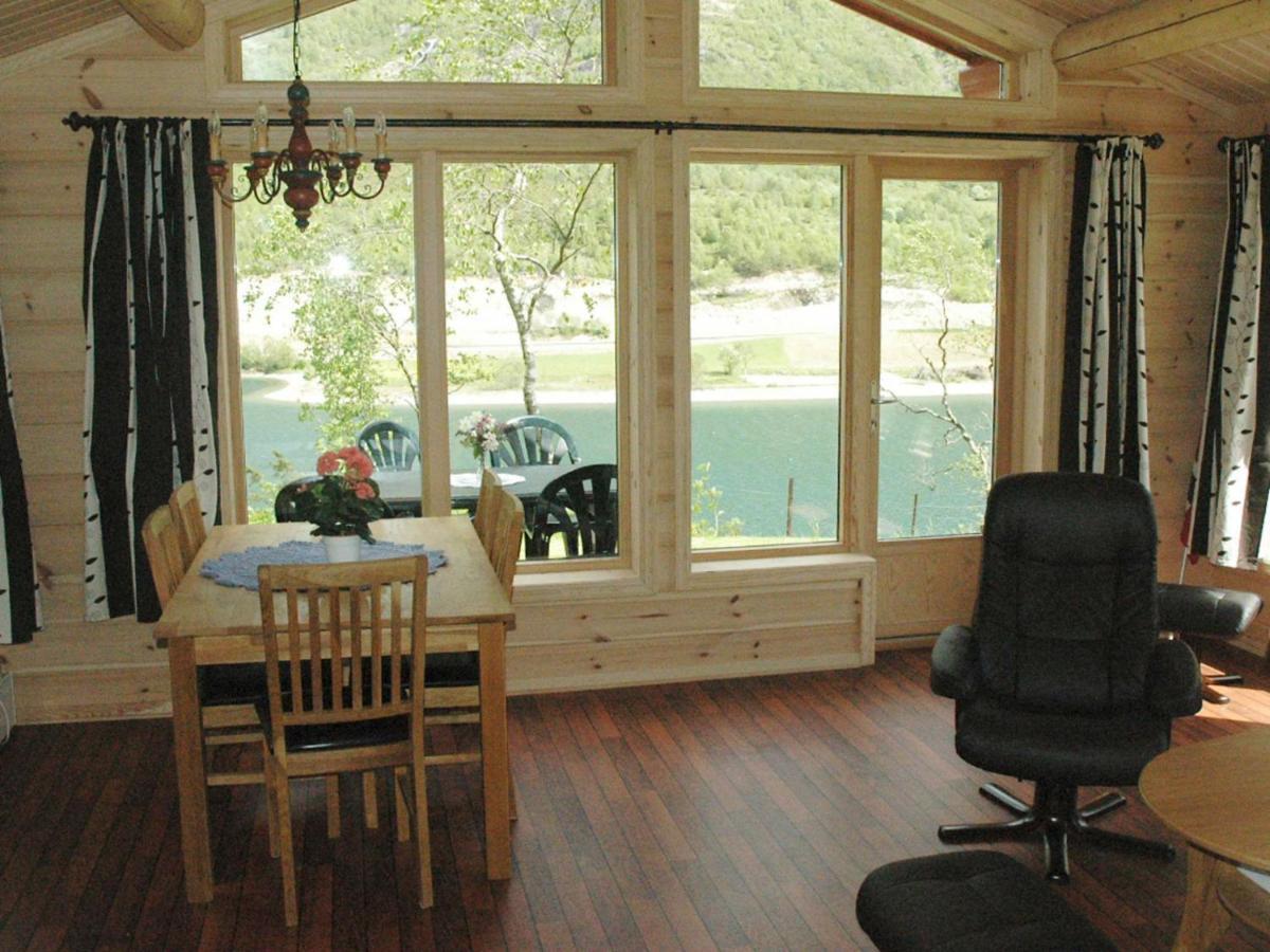Two-Bedroom Holiday Home In Olden 3 ห้อง รูปภาพ
